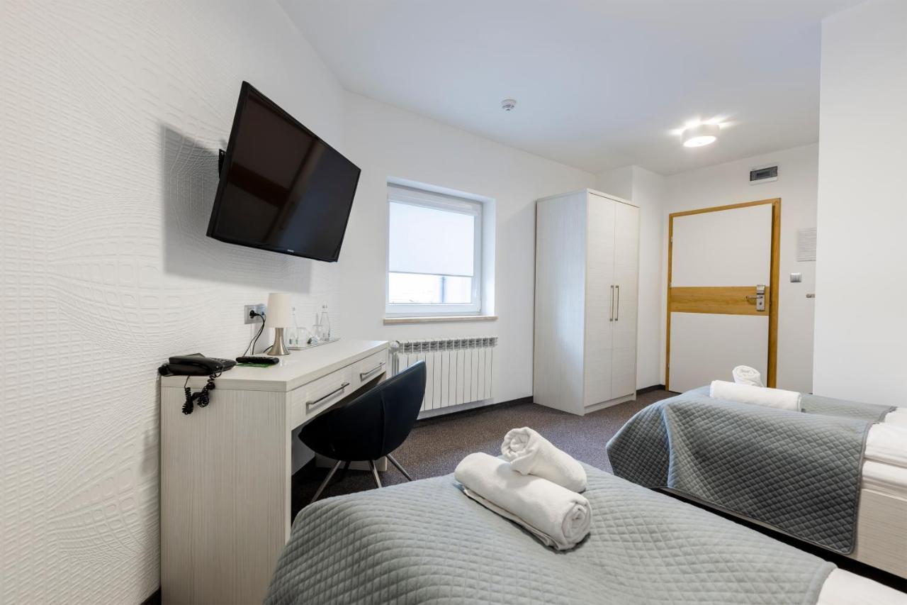 Auberge de jeunesse Stacja Snu à Bytów Extérieur photo