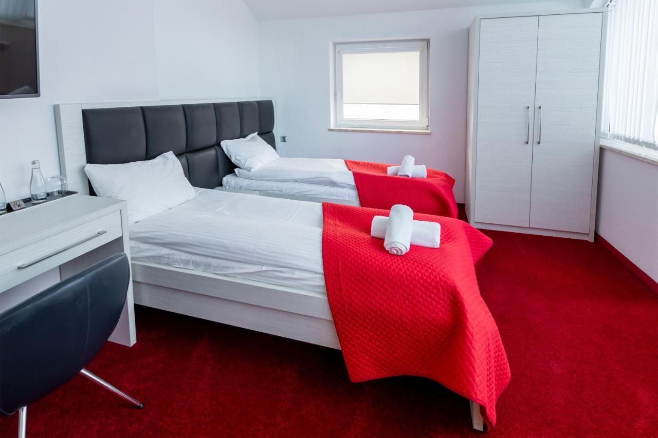 Auberge de jeunesse Stacja Snu à Bytów Extérieur photo